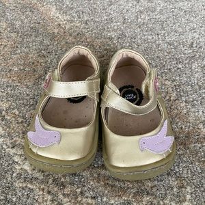 Livie & Luca Size 4 Pío Pío shoes